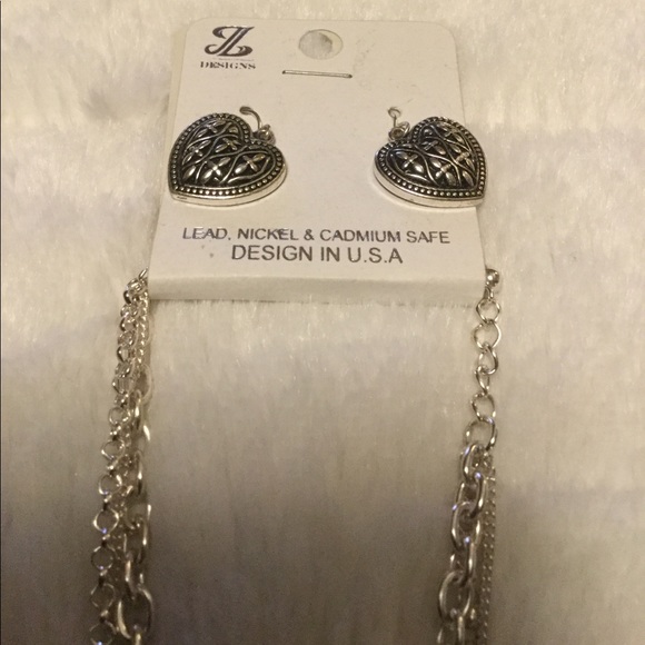 Heart Necklace and earrings set - Picture 3 of 6